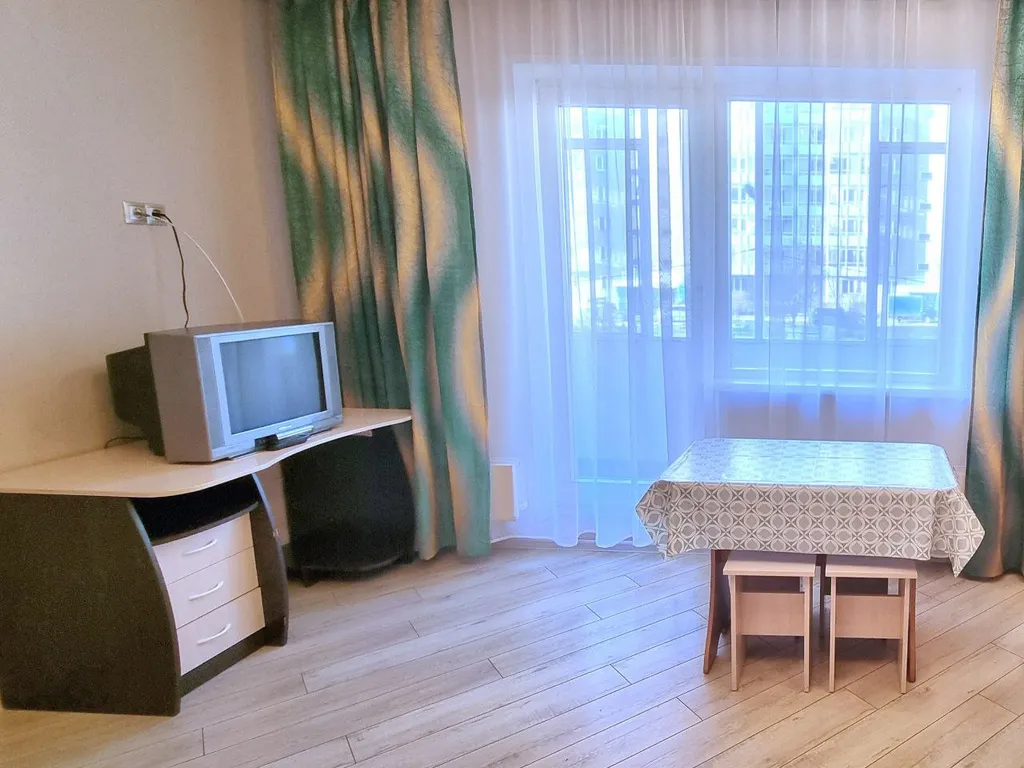 Евро трехкомнатная квартира возле Онкологического диспансера