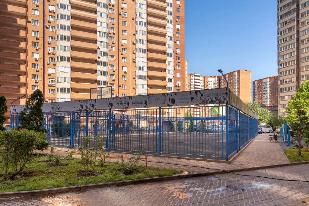 Квартира с видом на стадион