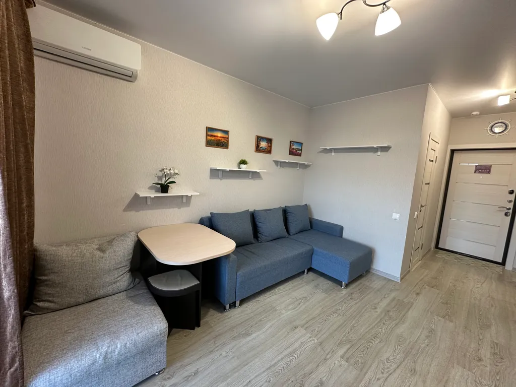 Студия с видом на горы