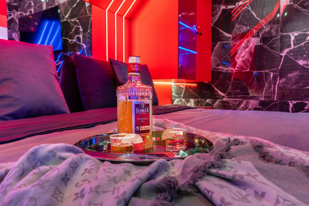 Тематический love апартамент с джакузи