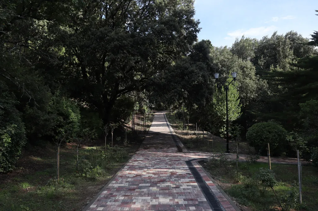 Студия у Массандровского парка в элитном районе Ялты