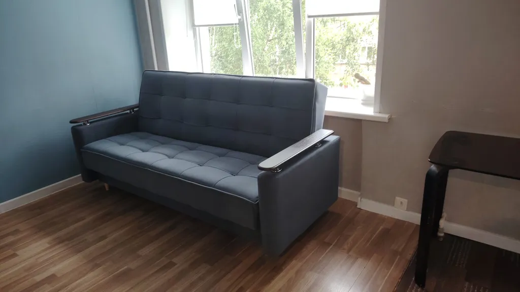 Комфортная и просторная квартира для проживания — аренда посуточно в Боровичи