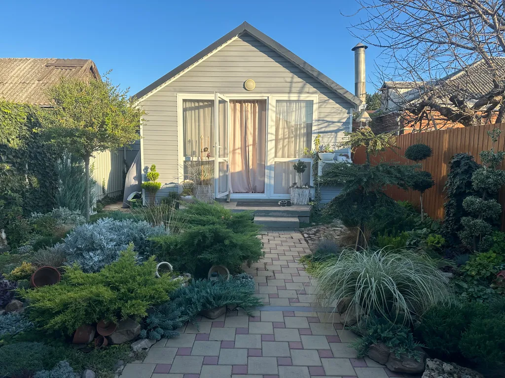 Домик с мини-садом