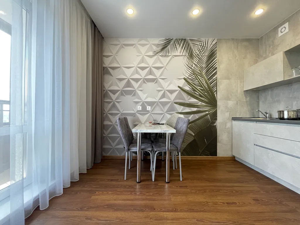 Новая квартира у ЖД вокзала в центре с теплой парковкой