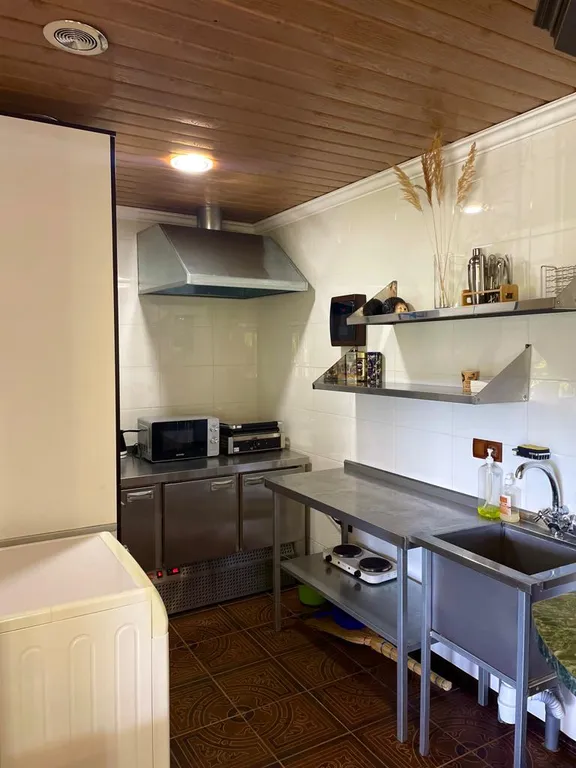 Уютный дом с видом на набережную в шаге от центра города