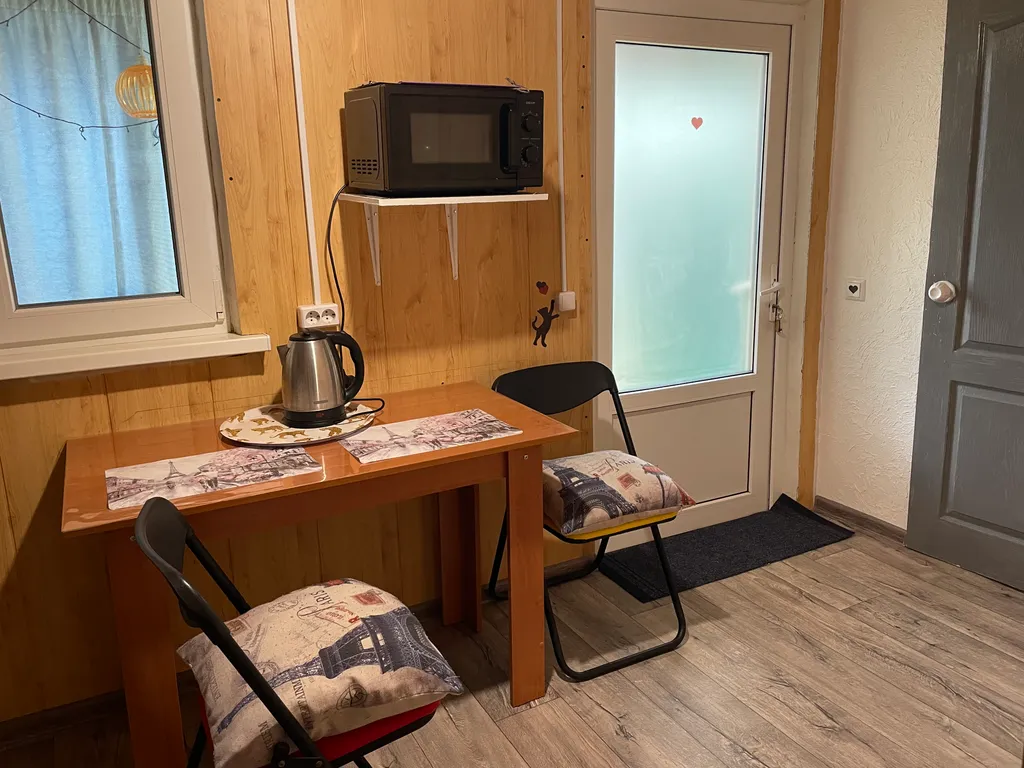 Квартира Квартира Цветущий уголок в историческом центре Севастополя — Севастополь