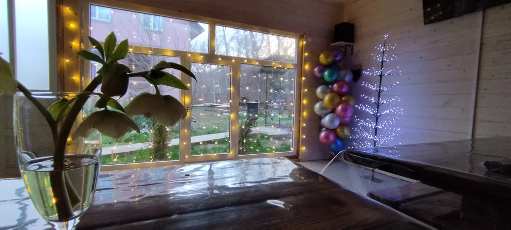 Романтик у реки