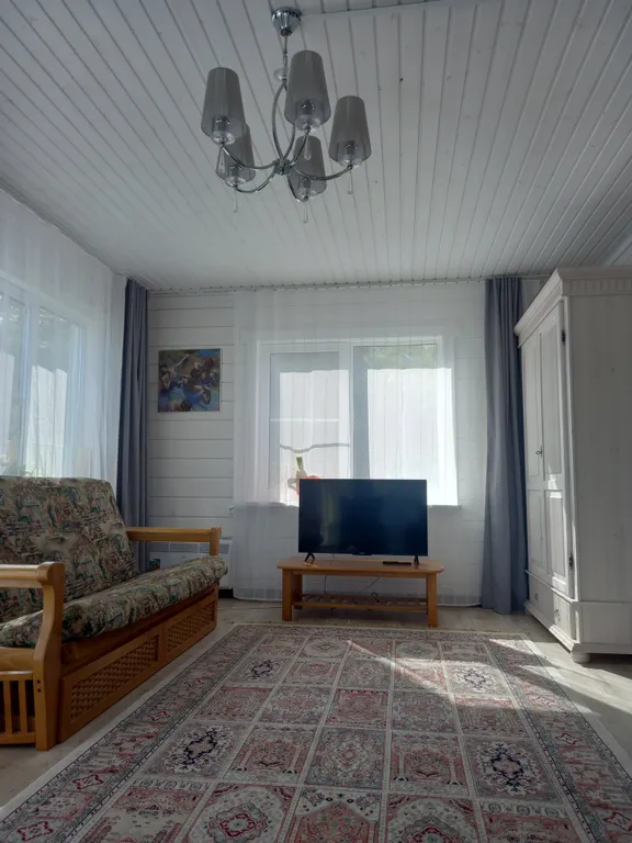 Дом с бассейном и баней