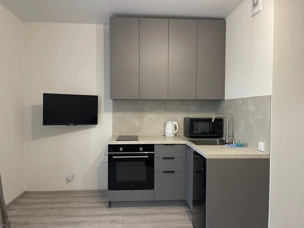 Уютная студия на высоком этаже