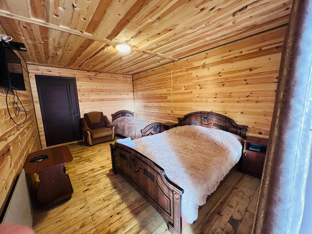 8-комнатный Дом