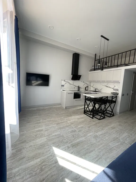 Квартира Стильная и молодежная квартира студия у моря — Сириус