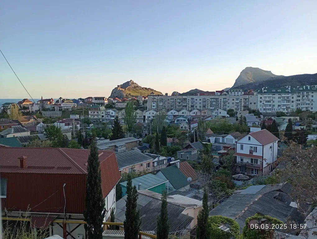 Центр - квартира. Горы, море, крепость — аренда посуточно в Судак