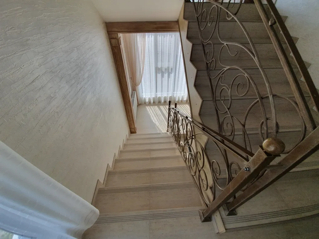 Жилье со своей кухней в частном секторе возле кинотеатра ракета