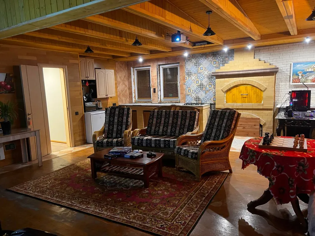 Дом с банным чаном, баней и домашним кинотеатром