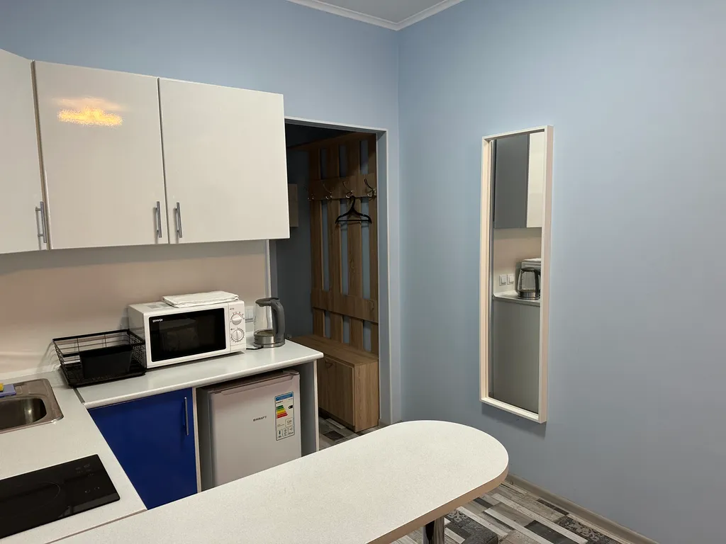 Голубая студия с видом на реку