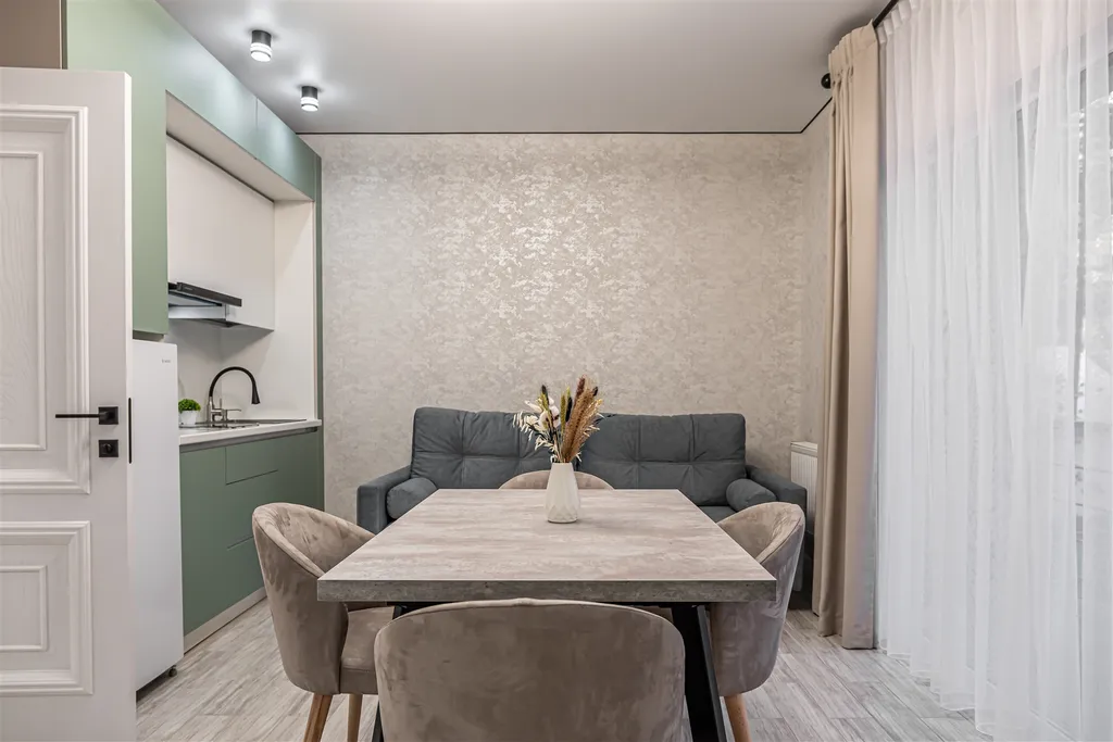 Квартира с балконом