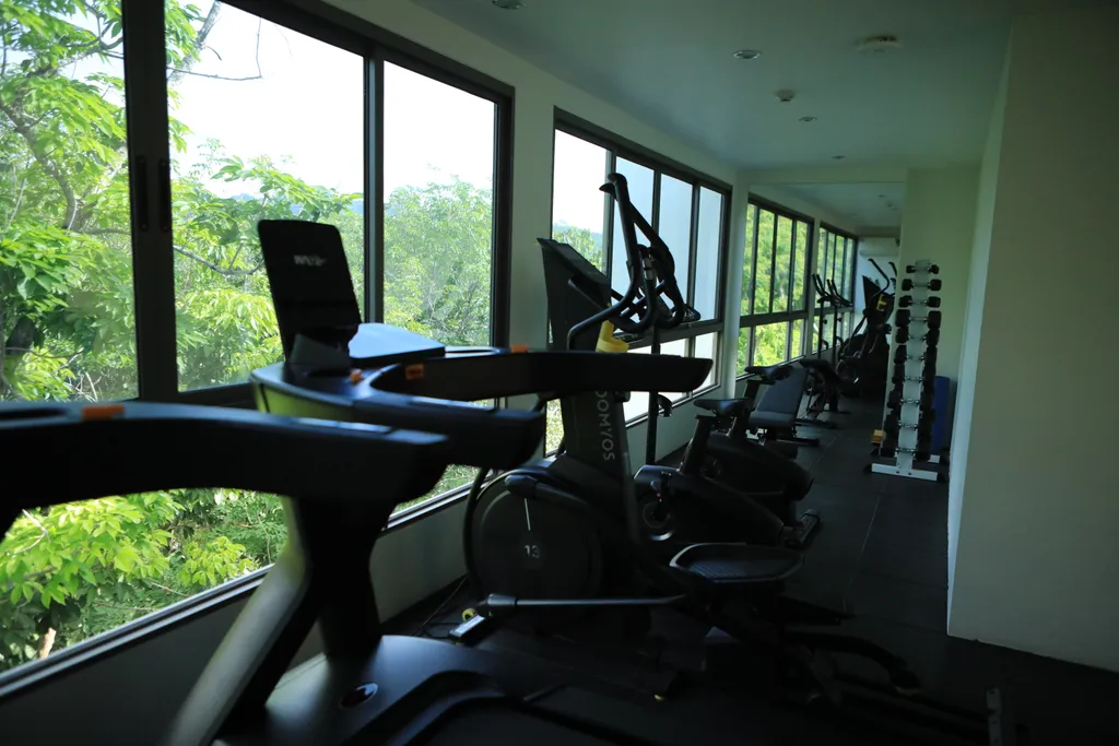 Просторная однушка у моря с бассейном и Wi-Fi 500 мбит/с