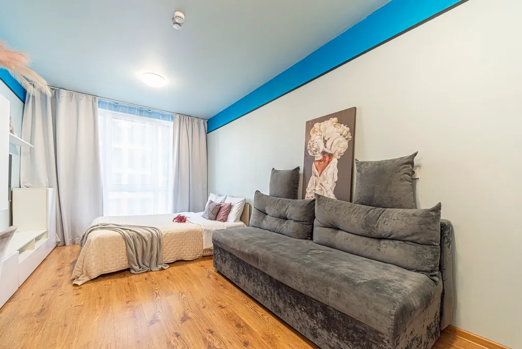 Комфopтaбeльная квартира c соврeмeнным дизайном, pядoм c мeтpo