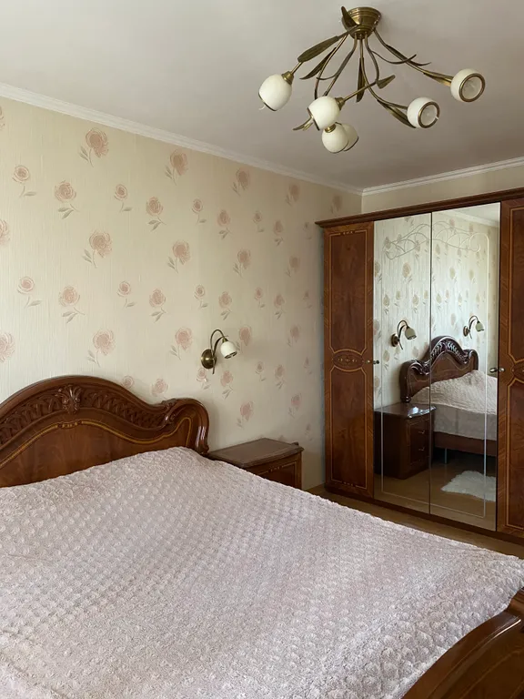 Квартира 3-комнатная Квартира — Калининград