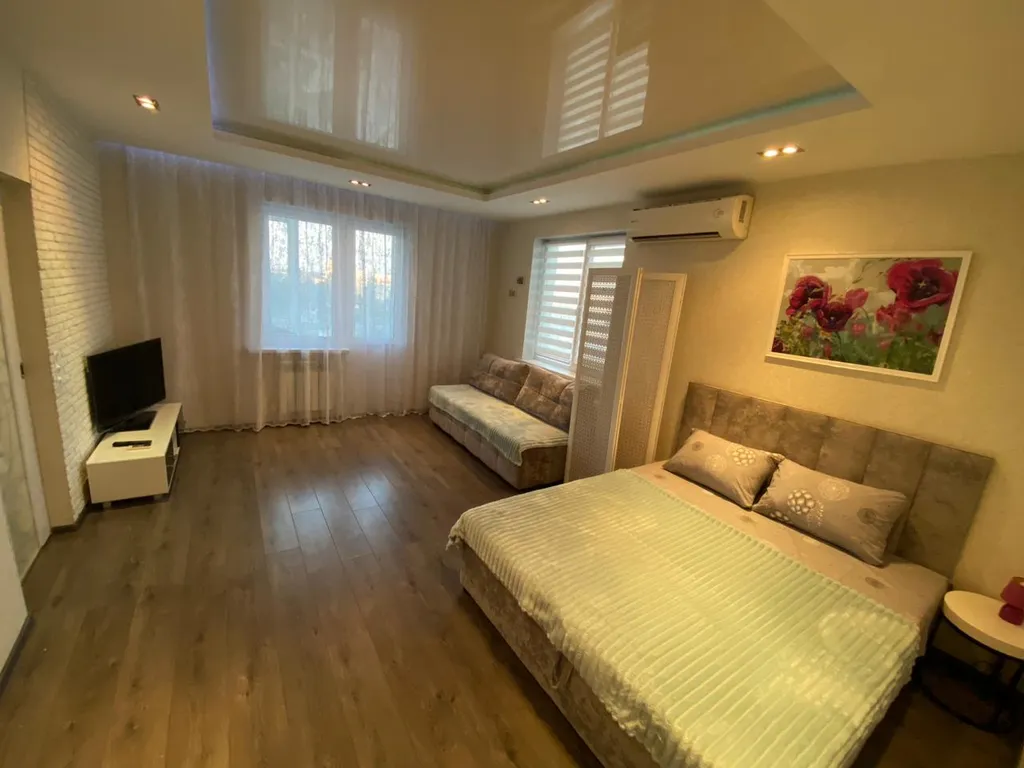 Простороная однокомнатная квартира с панорамной лоджией