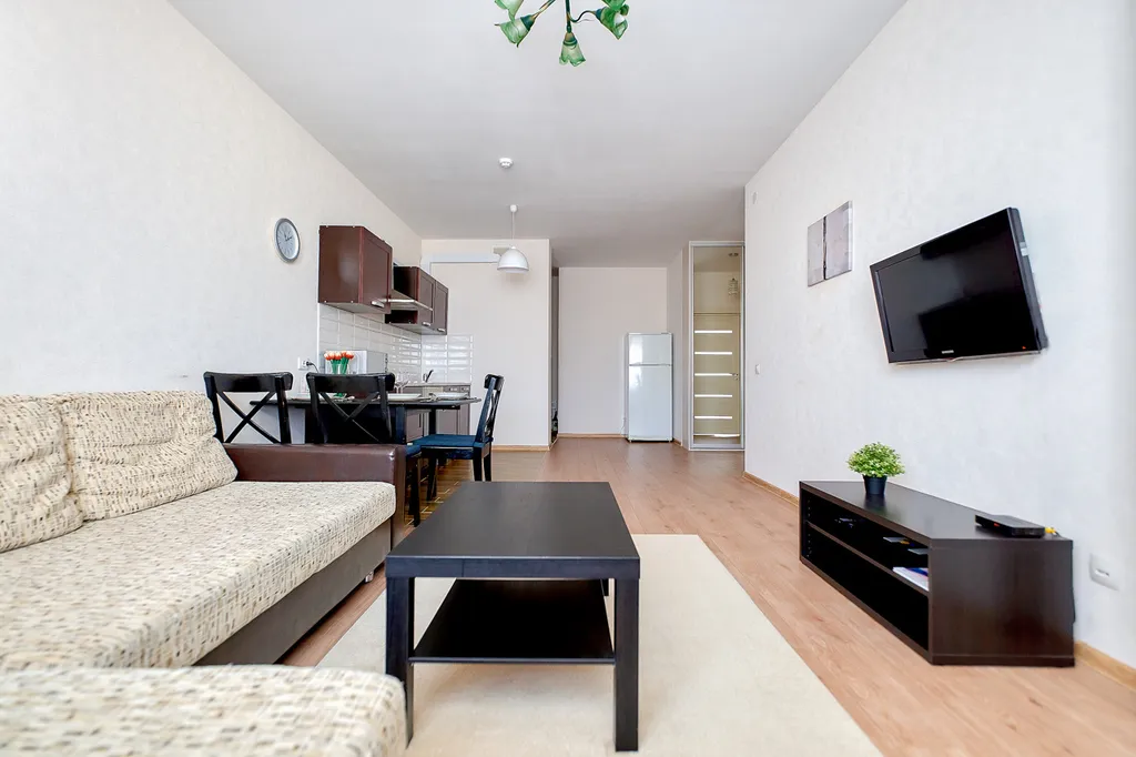 2-комнатная квартира на метро Грушевка с паркингом