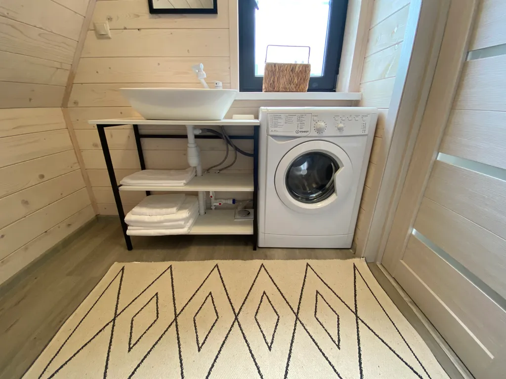 Домик  А-фрейм на берегу Волги