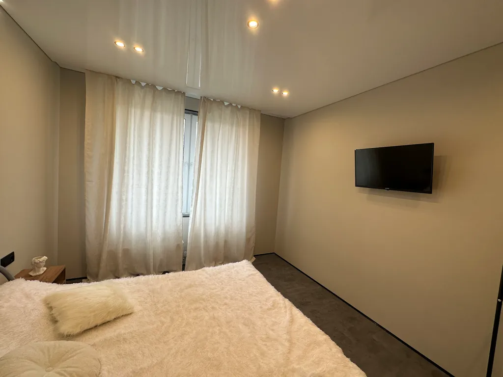 Уютная, новая квартира, с системой умный дом