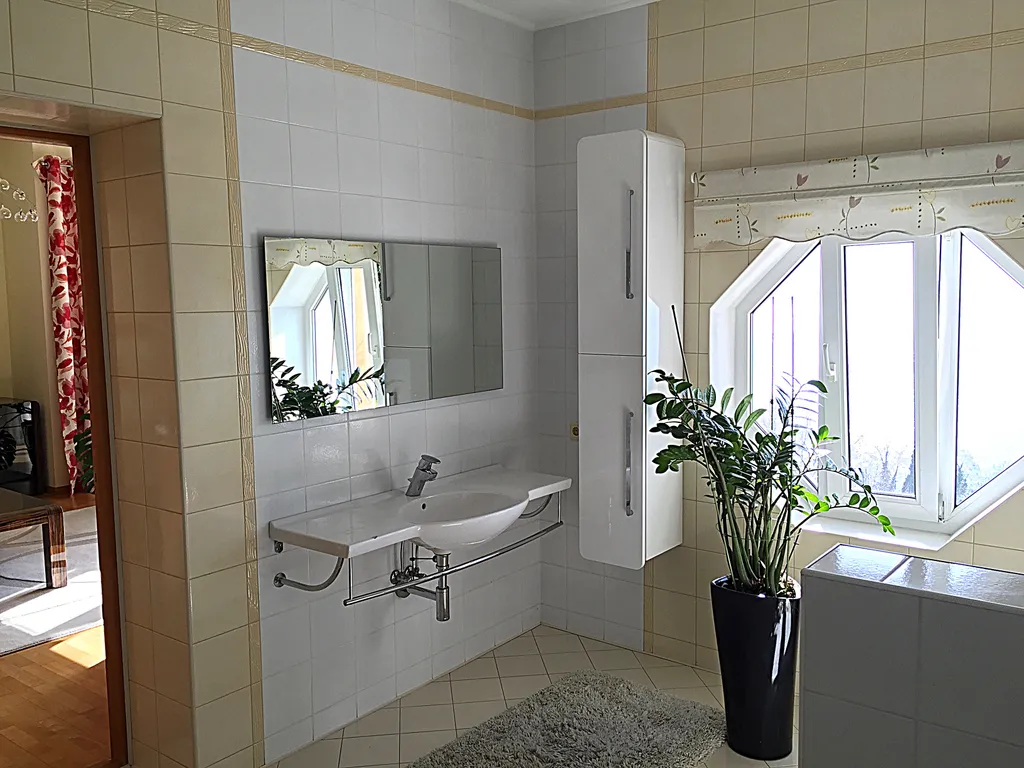 Бассейн. Живописный вид на море