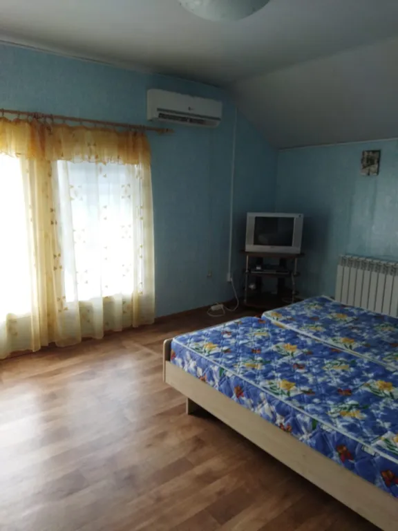 Благоустроенный дом на берегу реки Ахтуба