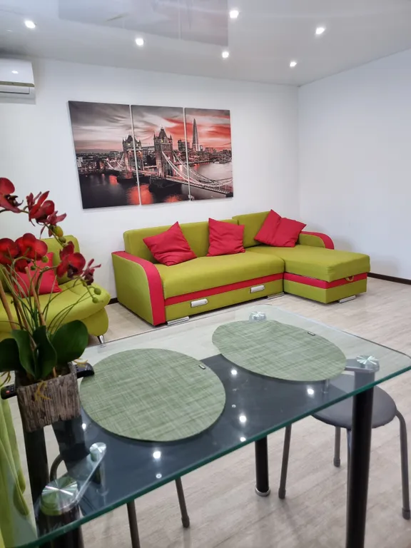 Уютная квартира-студия в центре, возле ЖД Вокзала