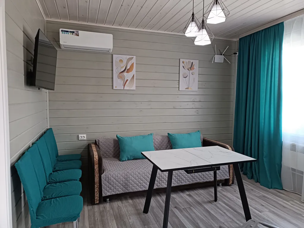 Коттедж Уютный дом с комфортным проживанием — аренда посуточно в Голубицкая