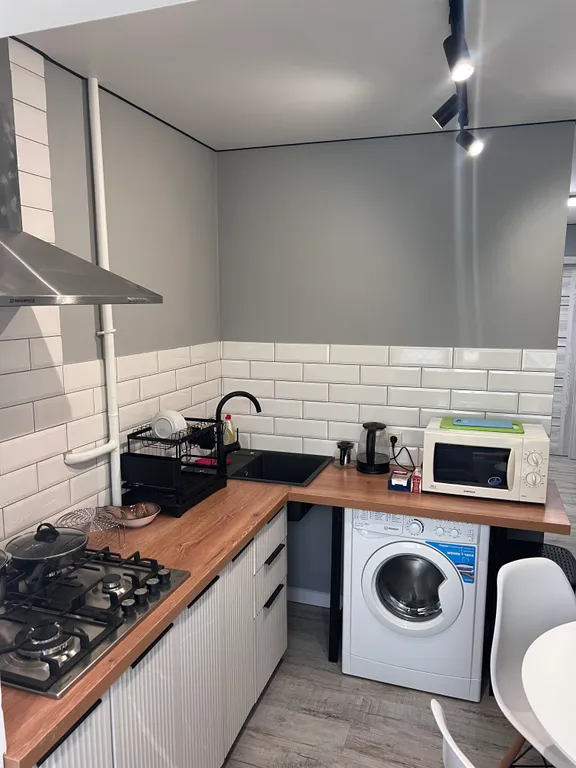 Трехкомнатная квартира в центре Кудепсты