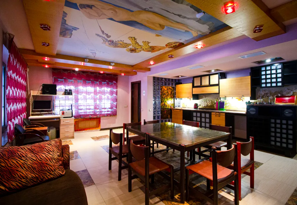 Коттедж Дом на пруду с дровяной сауной и караоке в китайском стиле — Высоково