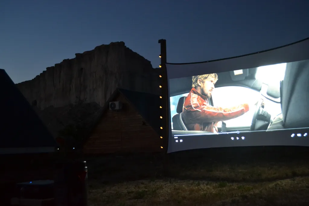 Коттедж у Белой Скалы с беседкой