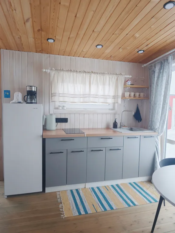 Уютный Сканди домик с видом на холмы, Баня с чаном