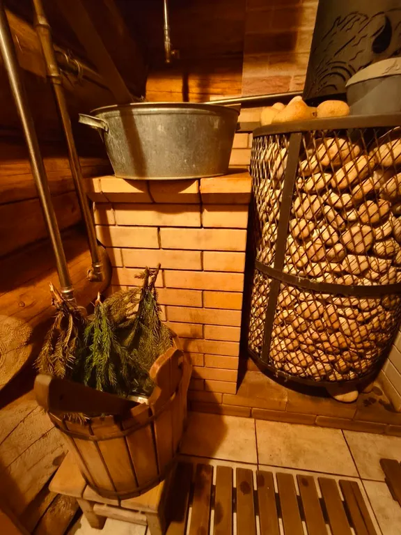 Дом с большой террасой