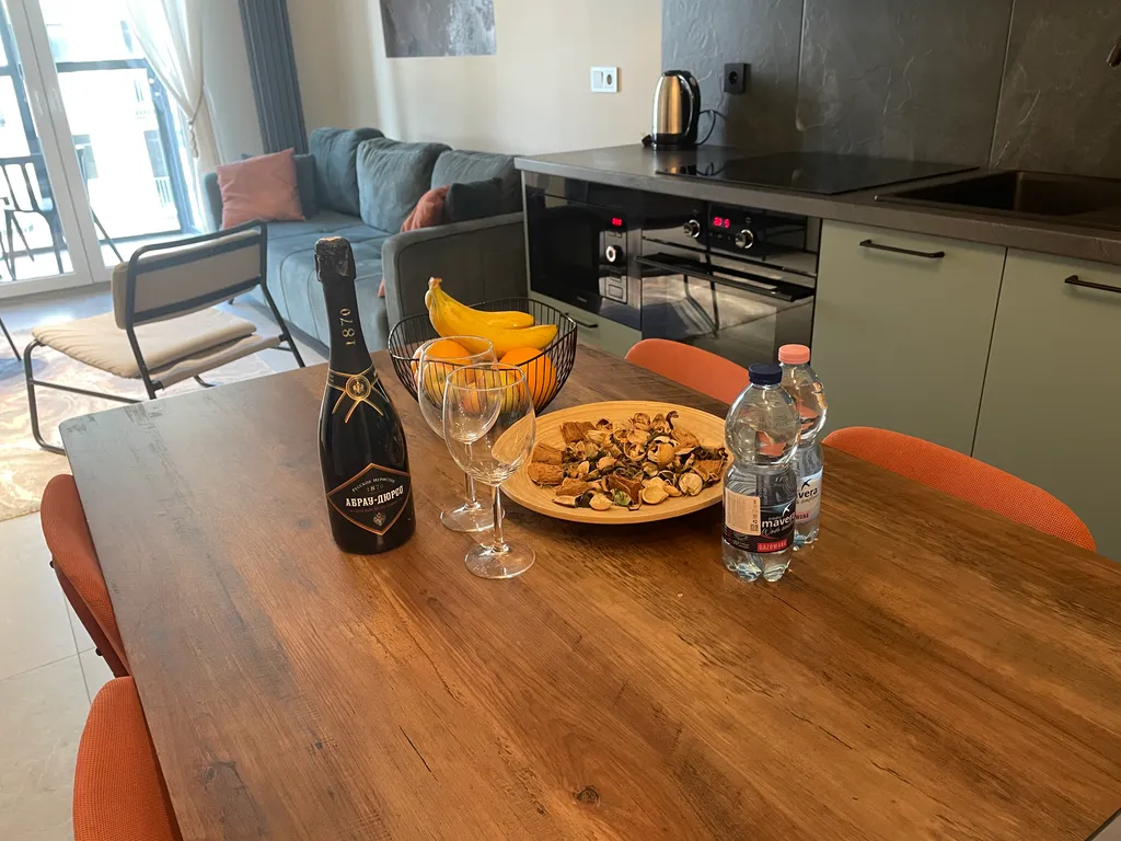 Квартира с отдельной спальней, ЖК Рыбная Деревня, с видом на реку