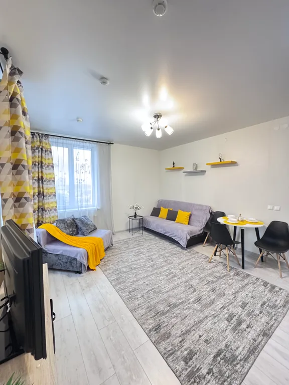 Уютная евро-двухкомнатная квартира у Планеты