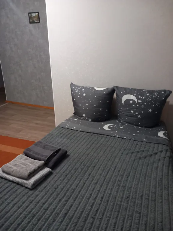 Уютный зелёный двор, окна на 2 стороны