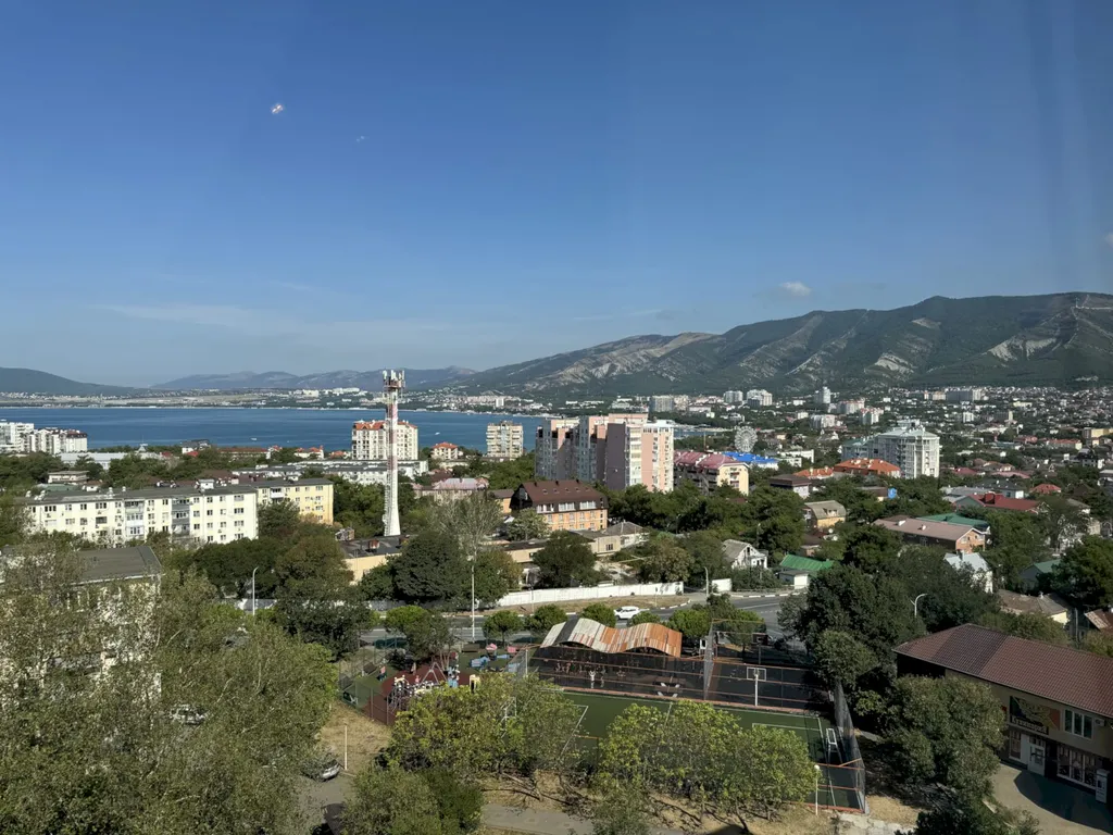 Квартира Квартира с видом на море и горы в 15 минутах до пляжа — Геленджик