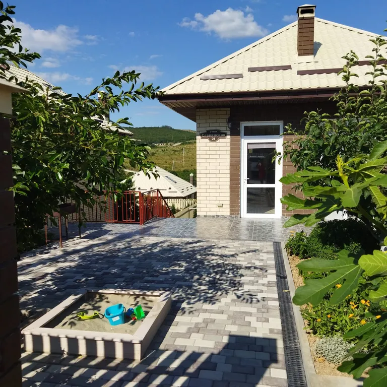 Дом с участком 2 сотки