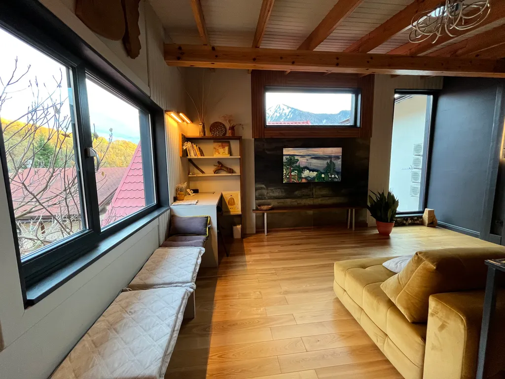 Уединенный эко-дом с видом на горы