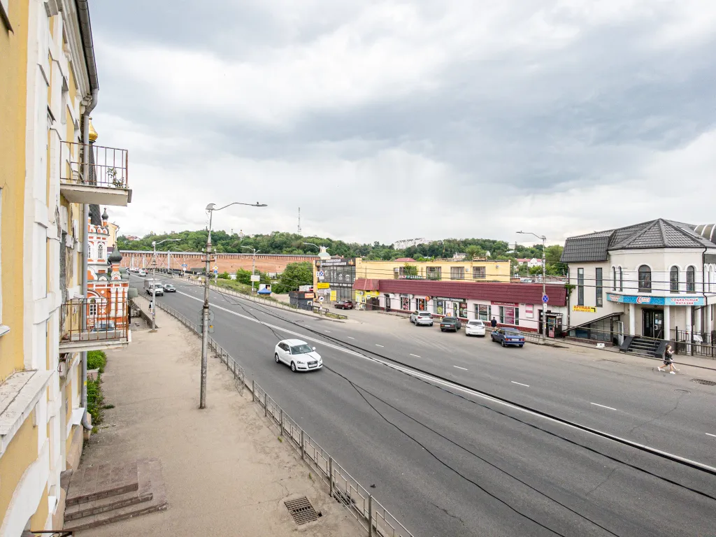 Большая квартира с видом на Крепостную стену и Успенский собор