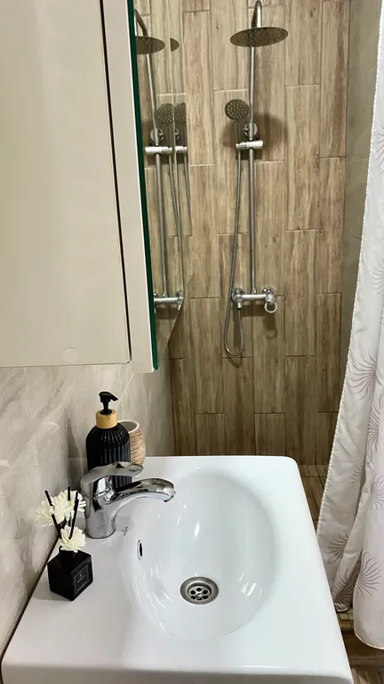 Уютная квартира-студия в центре города для наслаждения видом и комфортом