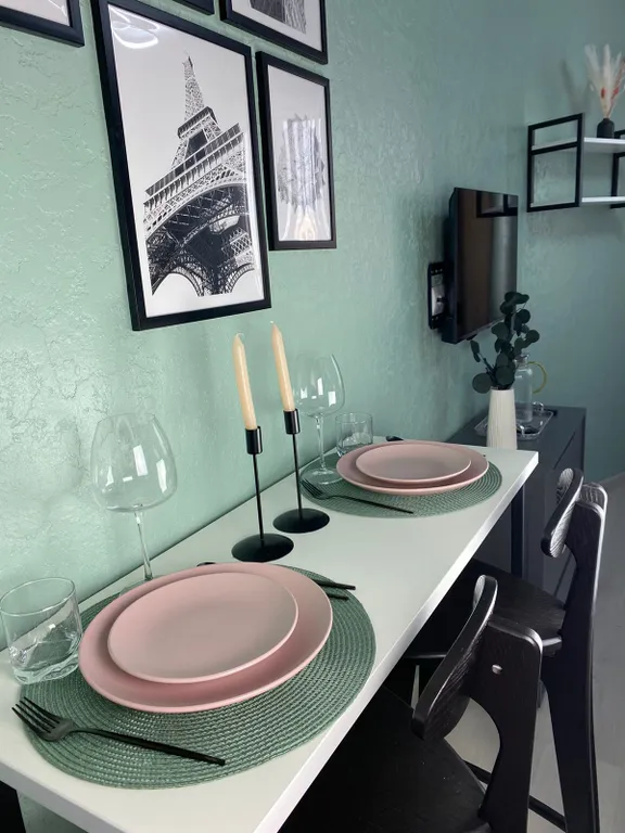 Чистая, светлая и уютная студия, со всем необходимым для проживания