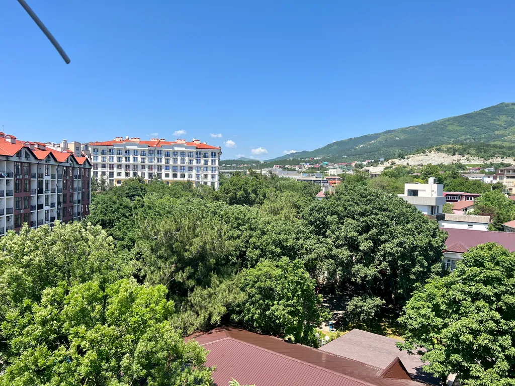 Двухуровневая евротрешка возле моря