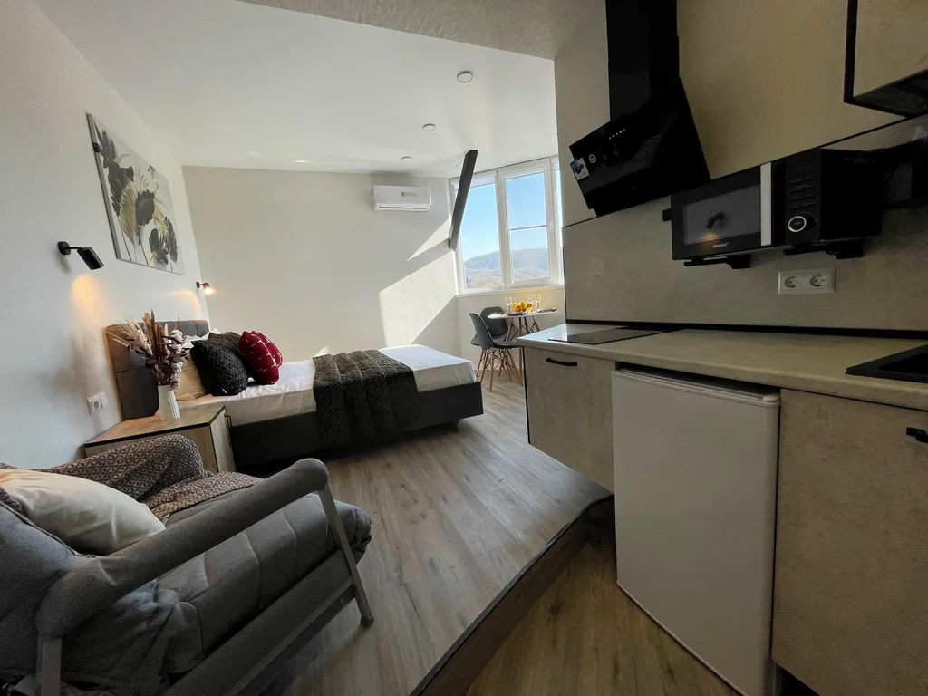 Студия в 3 минутах до моря с видом на горы