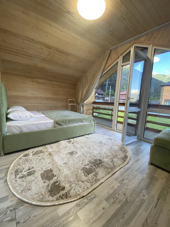 Коттетдж Famous house с видом на горы