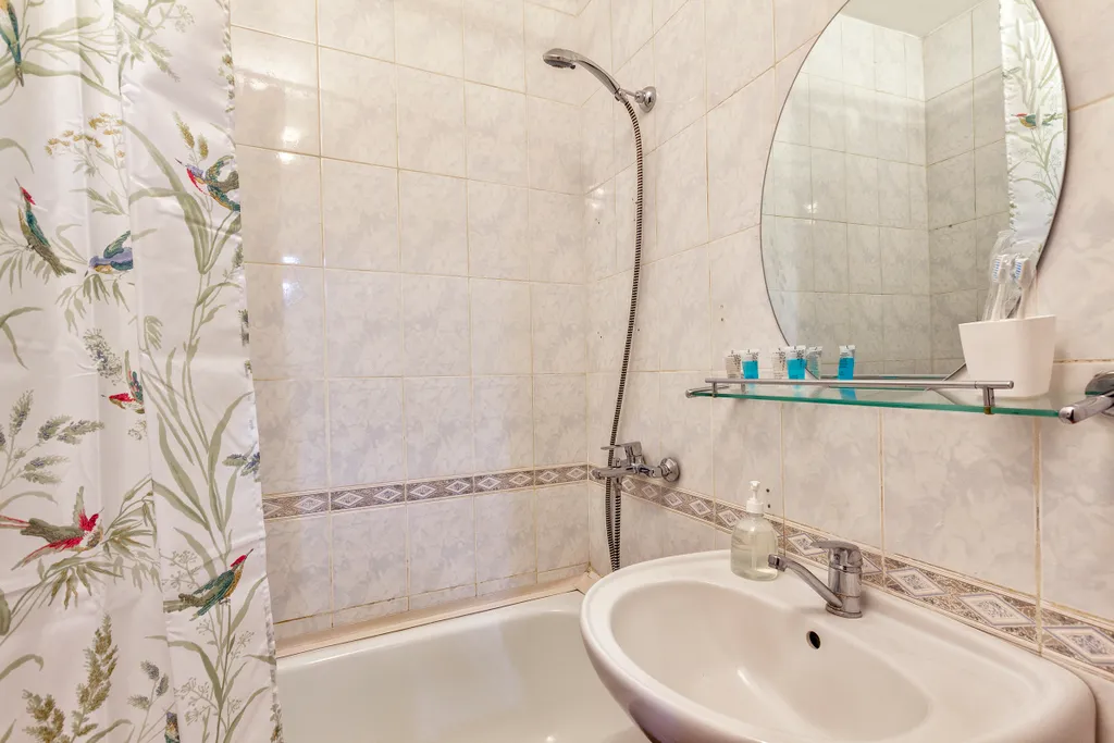 Шикарный вид на горы в самом центре города