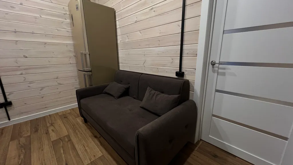 Дом с баней в липах